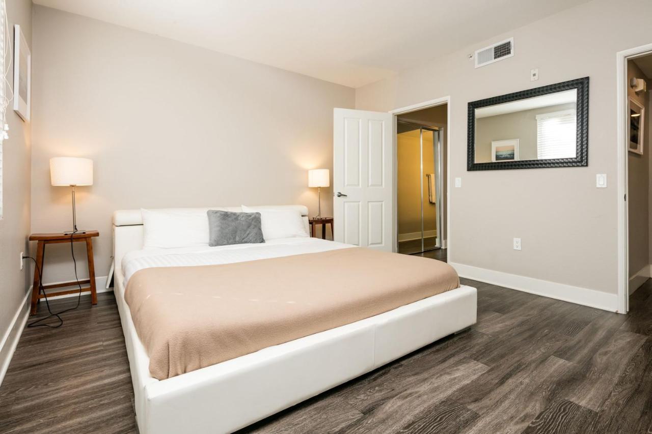 Fully Furnished Suites In Cloverfield Λος Άντζελες Εξωτερικό φωτογραφία